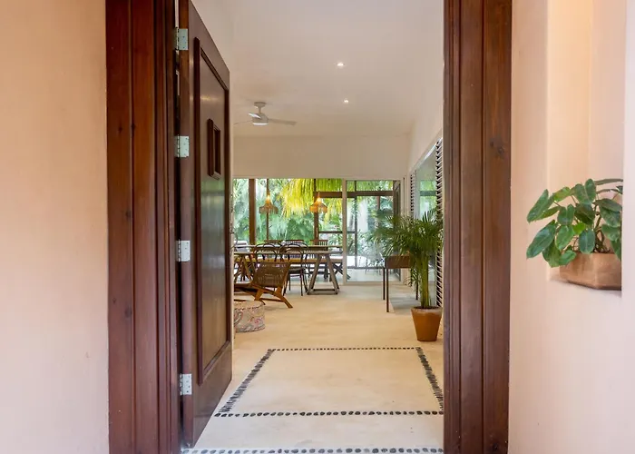 Villa Exclusiva En *